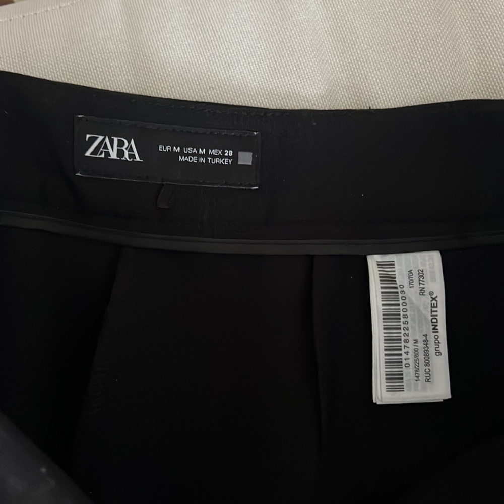 ZARA PLEATED SHORTS - Picture 6 of 7